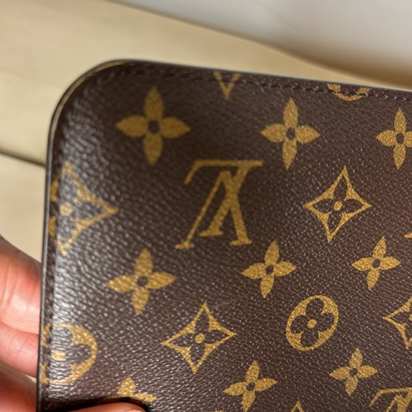 Louis Vuitton Neverfull Monogram Pouch - Picture 9 of 11